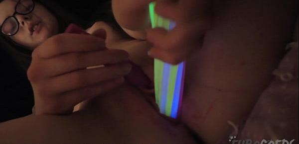  hot young cheer leader dirty director fingering her pink teen twat and gaping her gash with glowsticks
